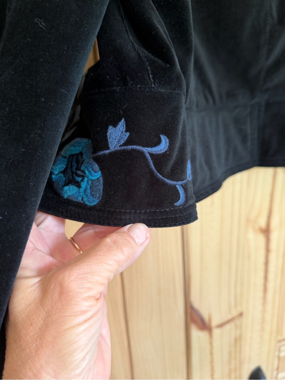 Lucky Brand Black Velvet Jacket with Blue Floral Embroidery liner - Picture 6 of 7